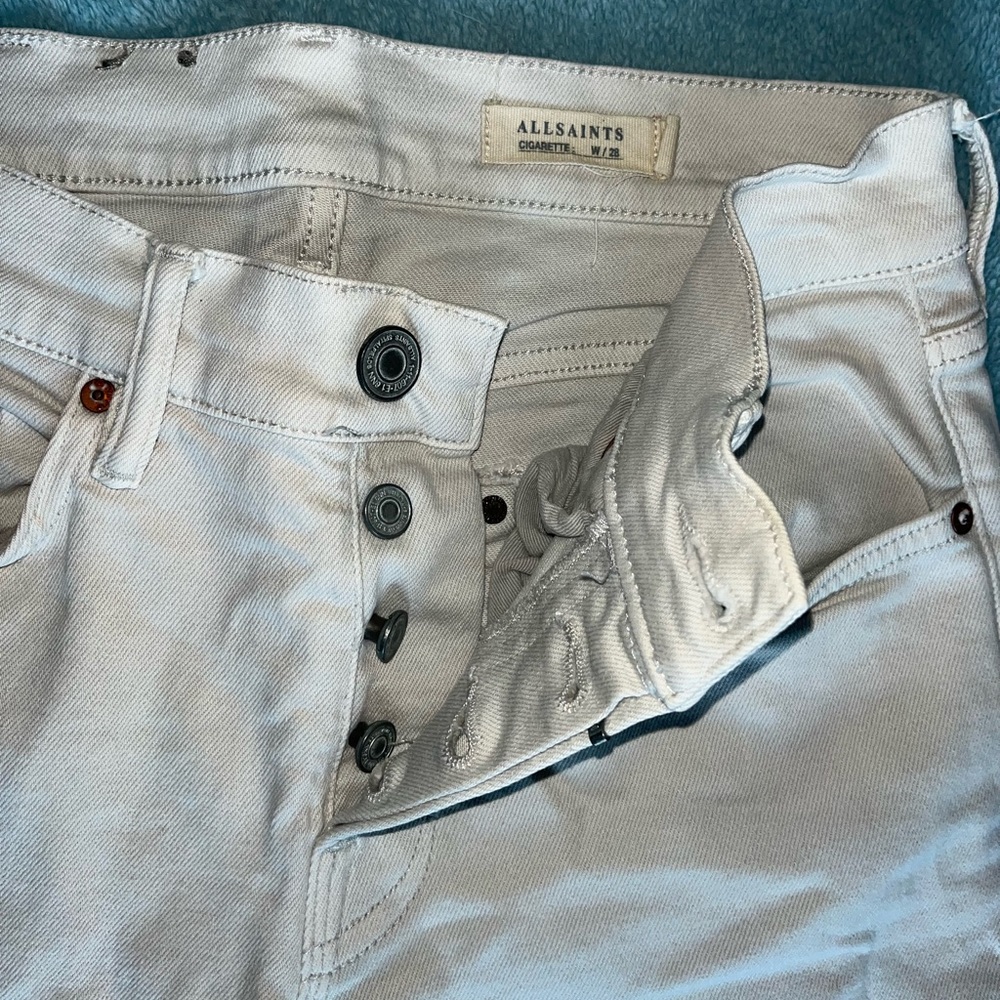 Allsaints off-white cigarette jeans. Size 28x32